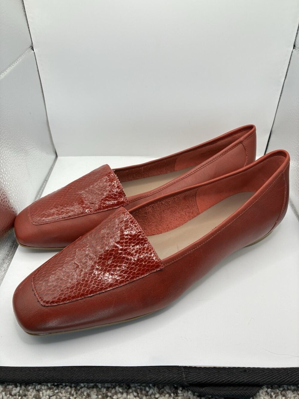 Donald Pliner 9.5 Deedee Leather Loafers Rust Red Snake Print Flats NWOB Italy